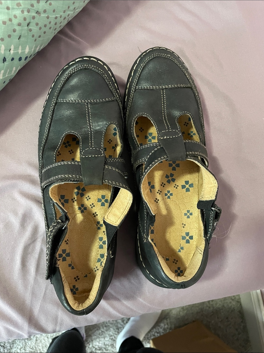 Naturalizer Black Leather Mary Jane-Style Flats
